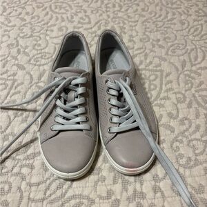 ECCO Women’s Light Gray Sneakers